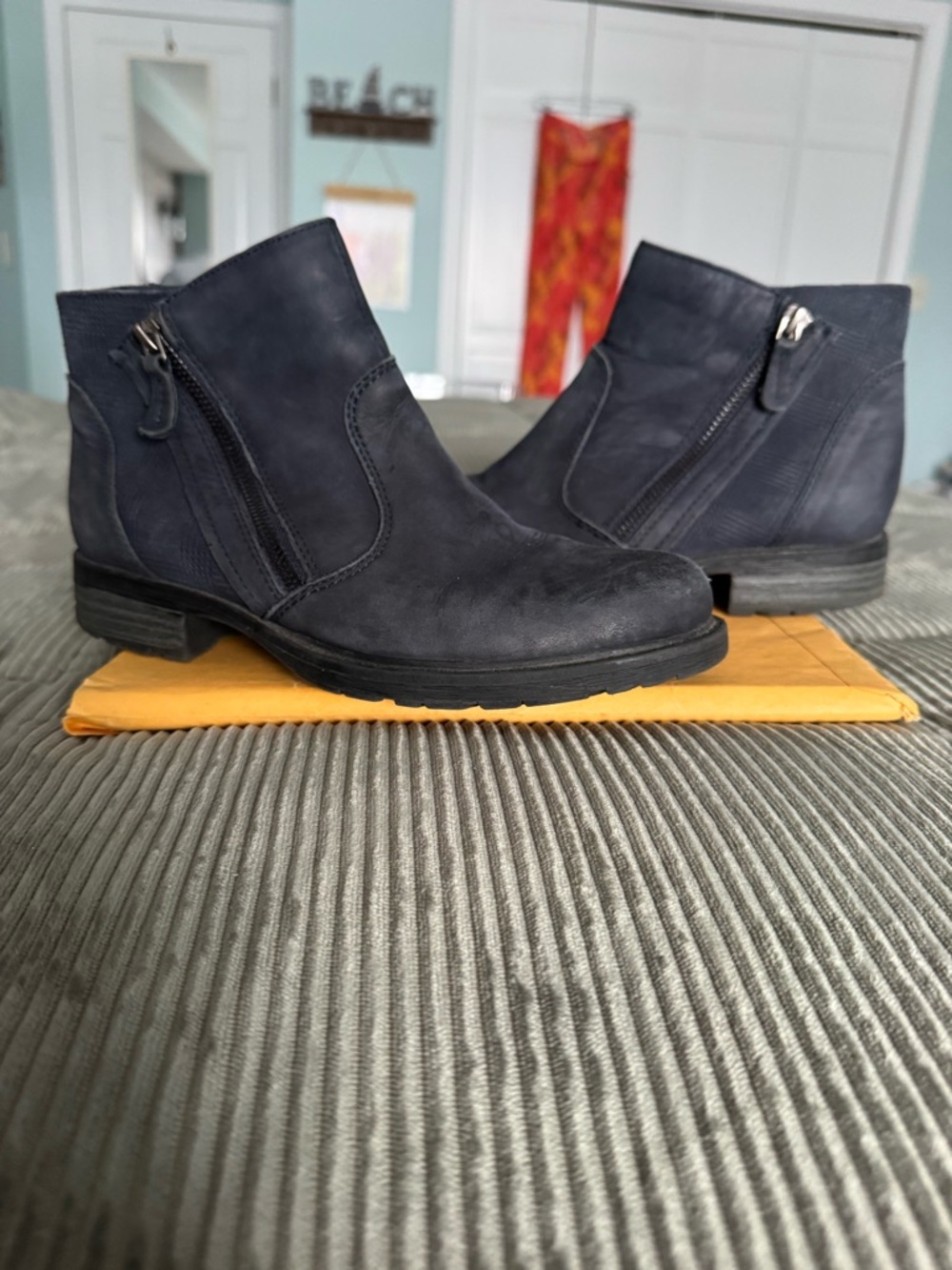 Earth Origins Jordan ankle boots